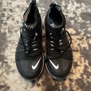 Mens nike workout shoes